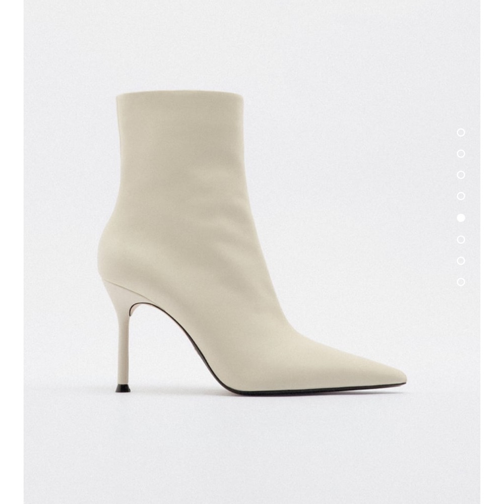 ZARA HEELED LEATHER ANKLE BOOTS